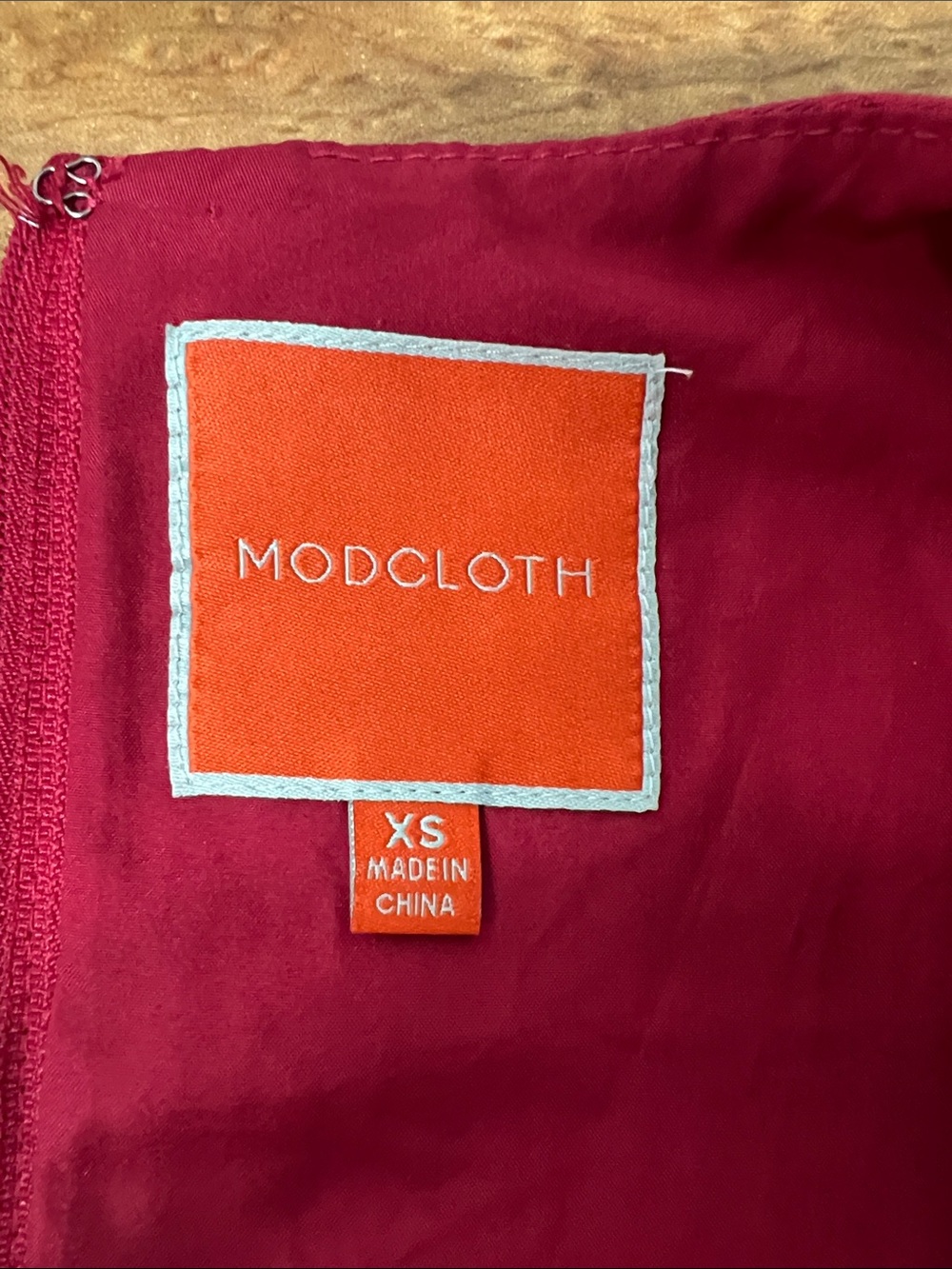Modcloth So Sixties Dress Textured Fit N Flare Raspberry Red Womens XS Retro - Picture 2 of 8